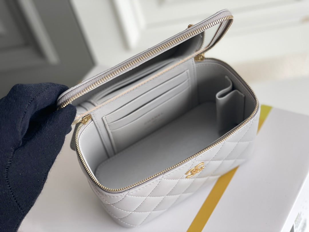 Chanel - Luxury Bag - CHL - 600