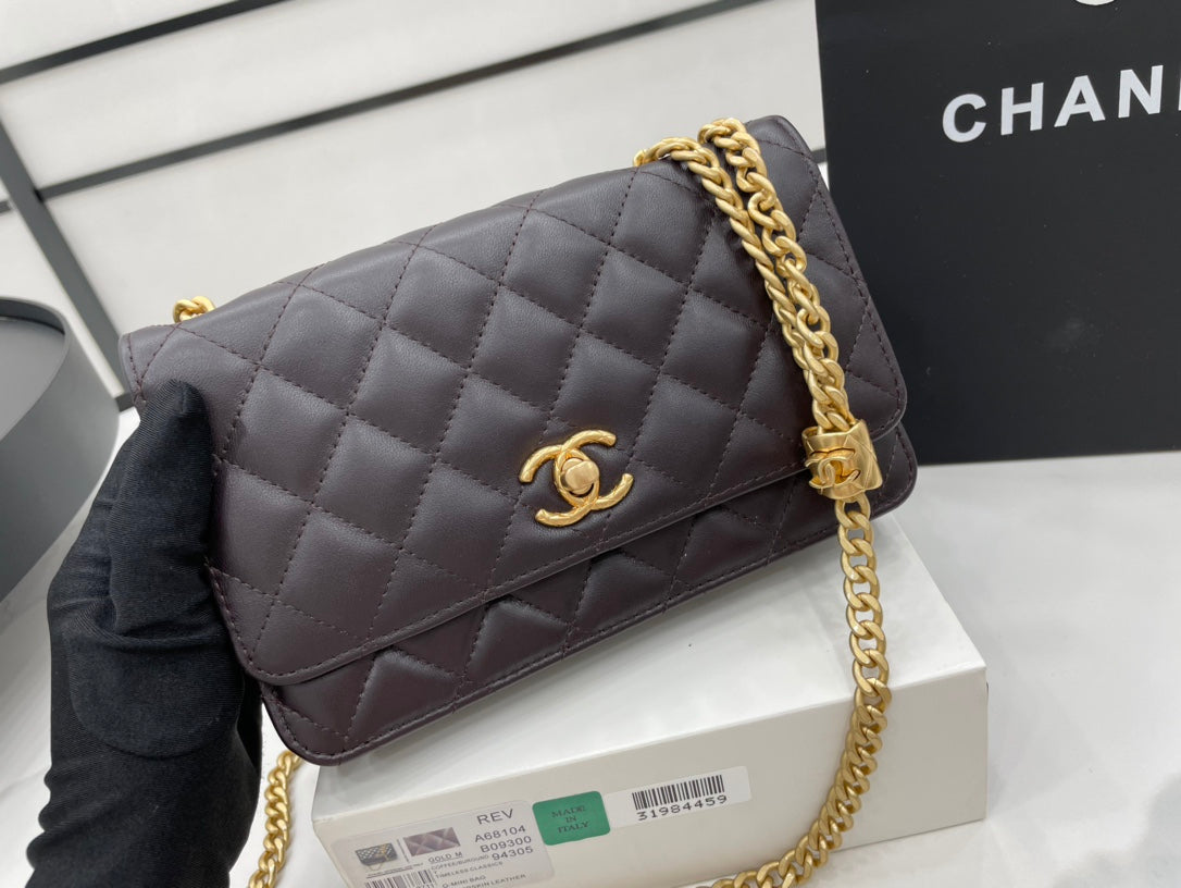 Chanel - Luxury Bag - CHL - 620