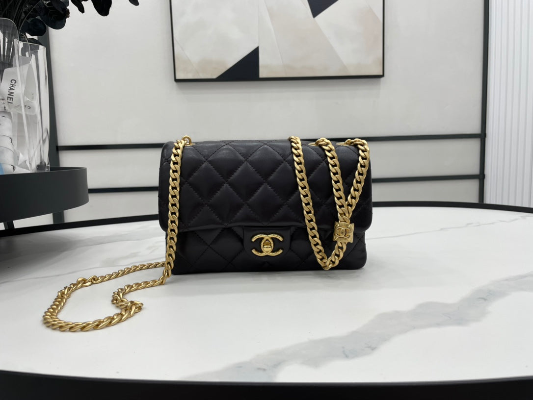 Chanel - Luxury Bag - CHL - 625