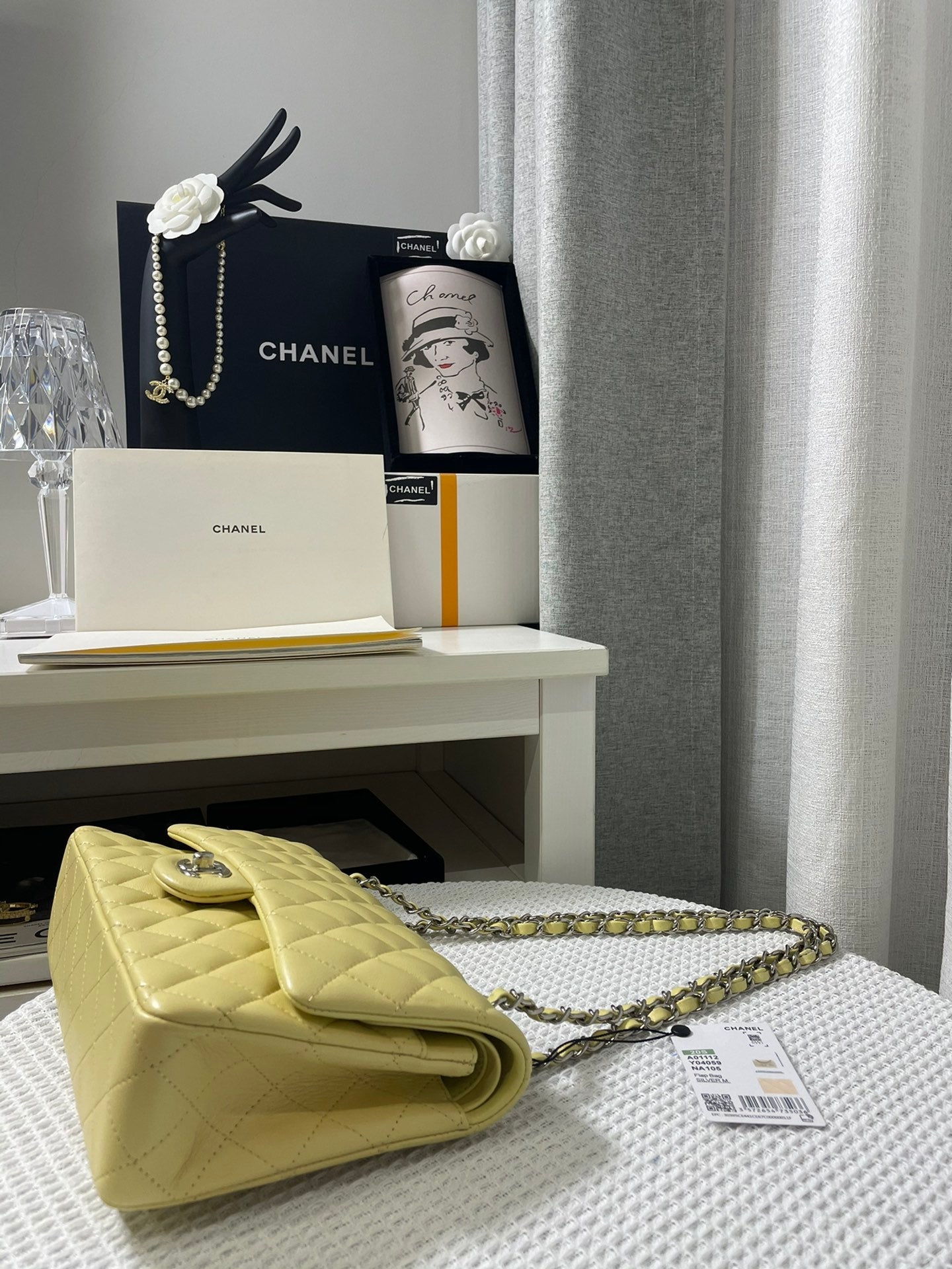 Chanel - Luxury Bag - CHL - 401