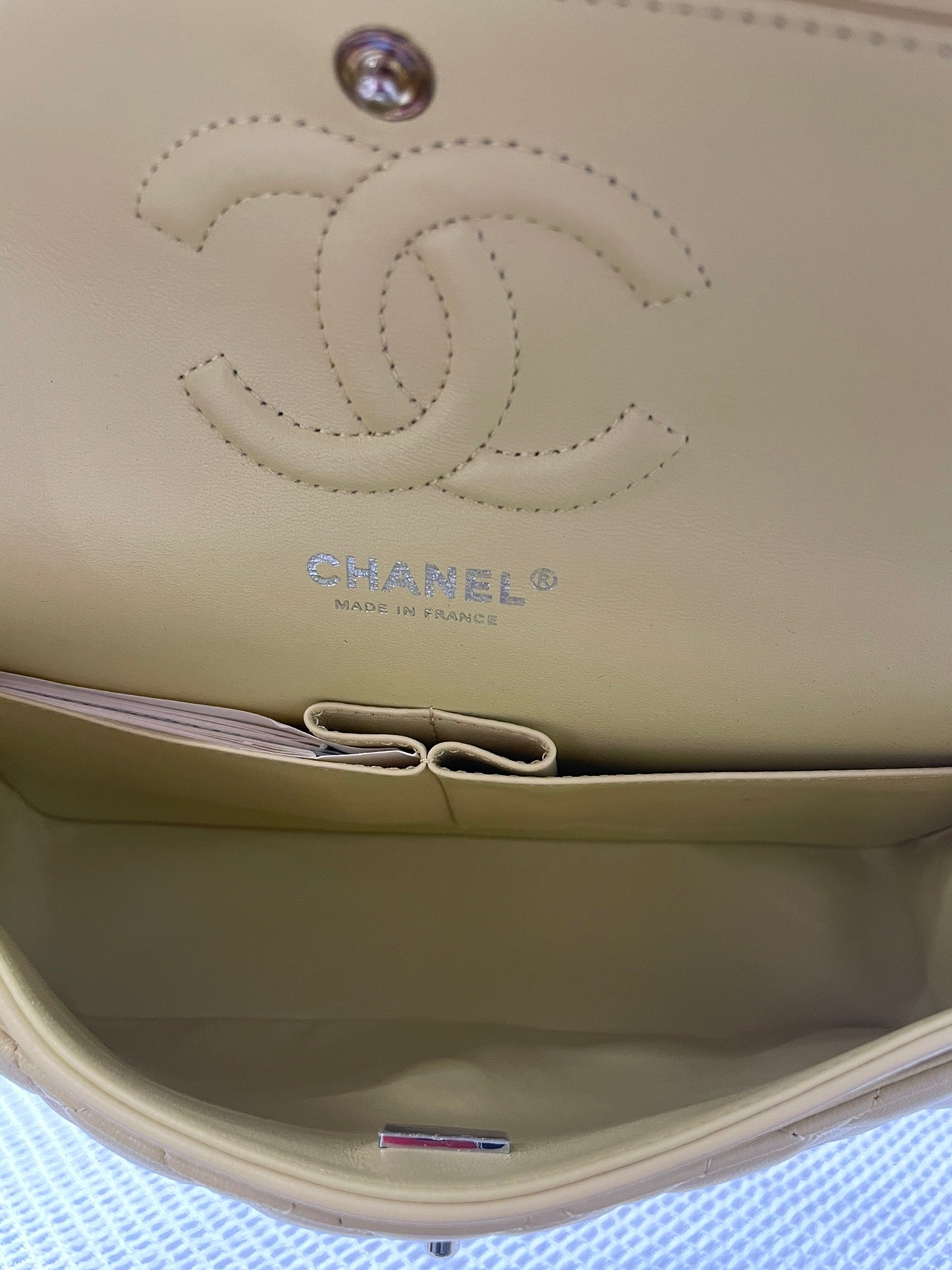 Chanel - Luxury Bag - CHL - 401