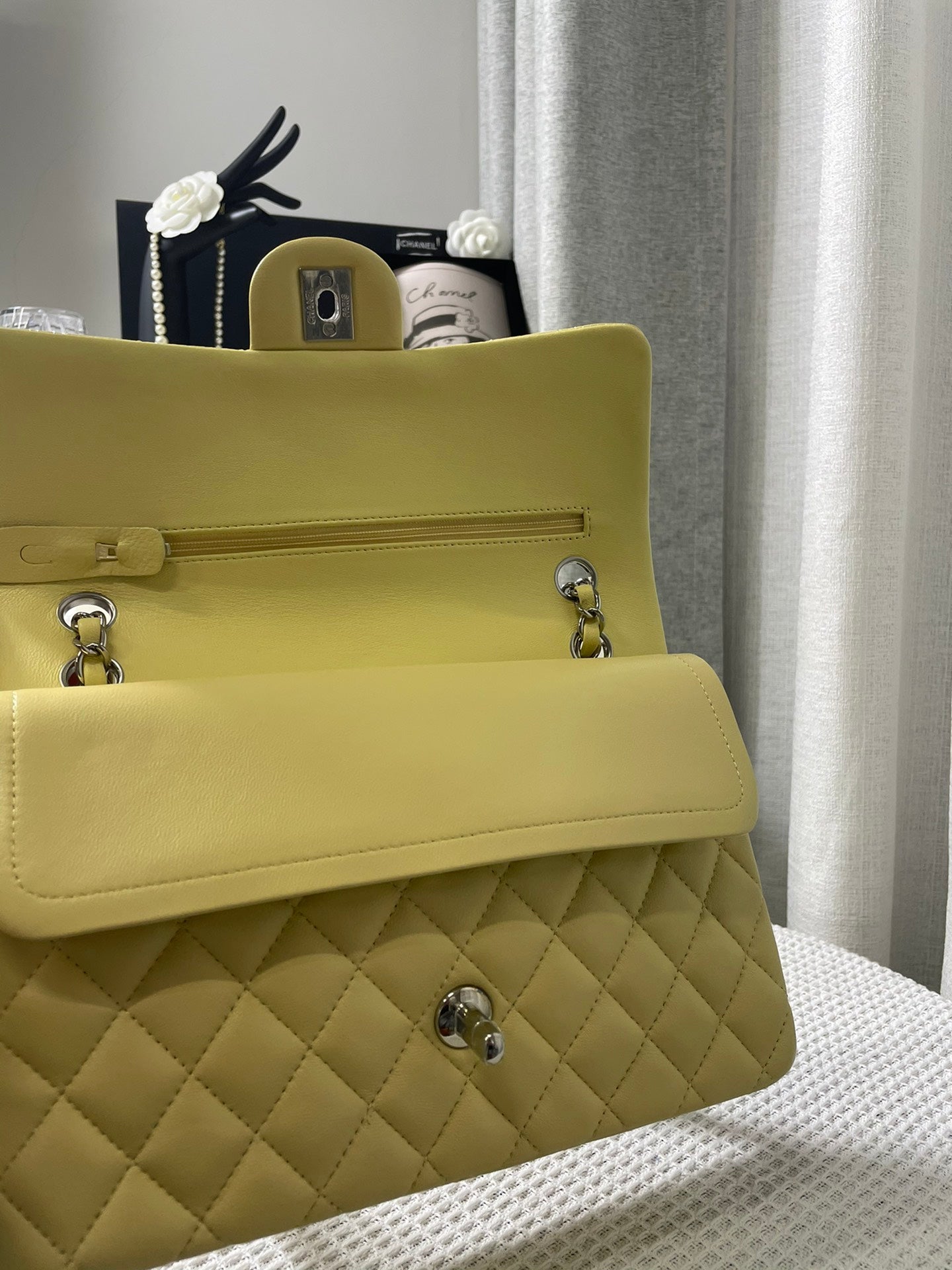 Chanel - Luxury Bag - CHL - 401