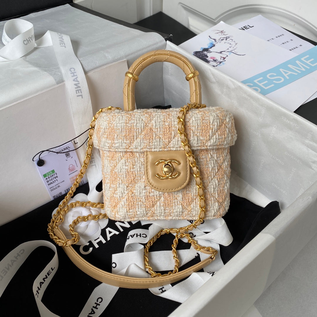 Chanel - Luxury Bag - CHL - 228
