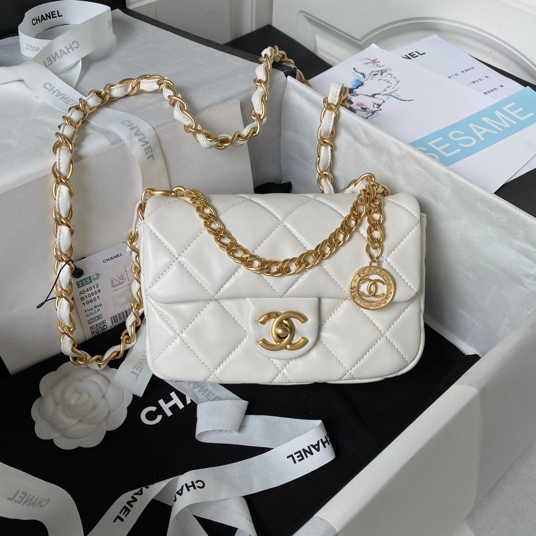 Chanel - Luxury Bag - CHL - 211