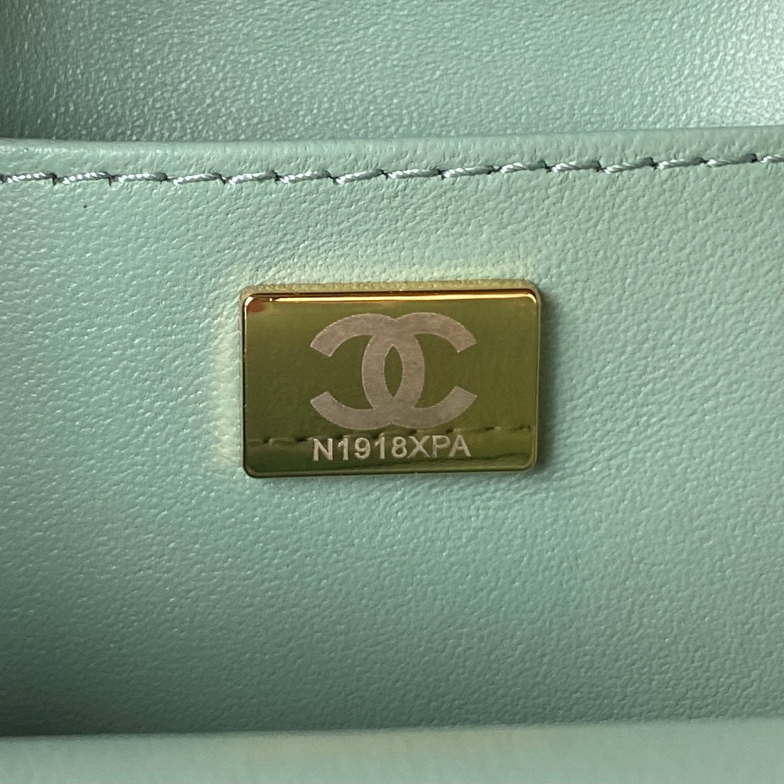 Chanel - Luxury Bag - CHL - 215