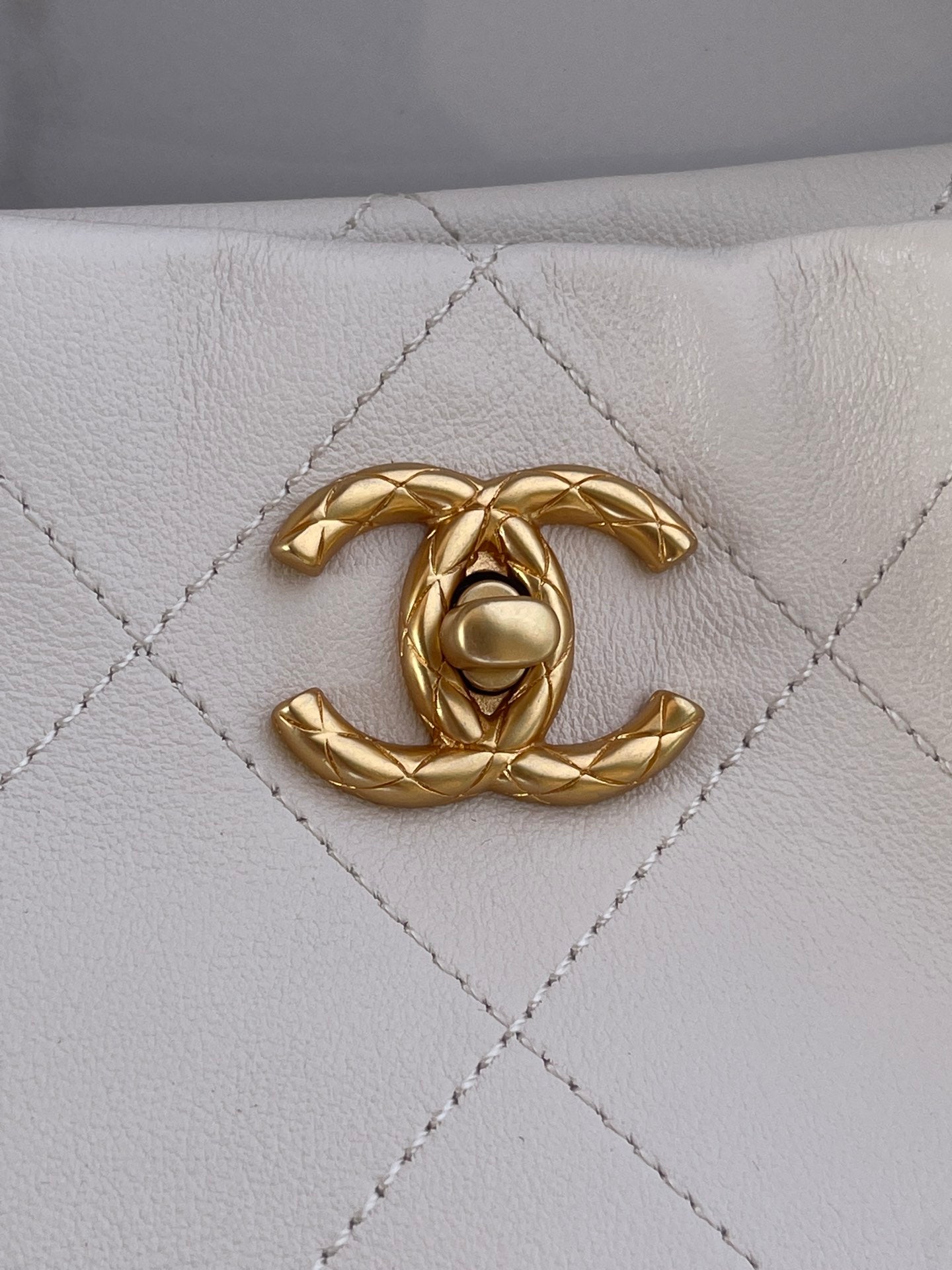 Chanel - Luxury Bag - CHL - 032